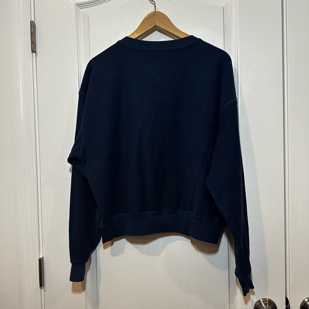 New England Patriots WEAR by Erin Andrew’s Women’s Crop Pullover Sweater - Picture 8 of 10
